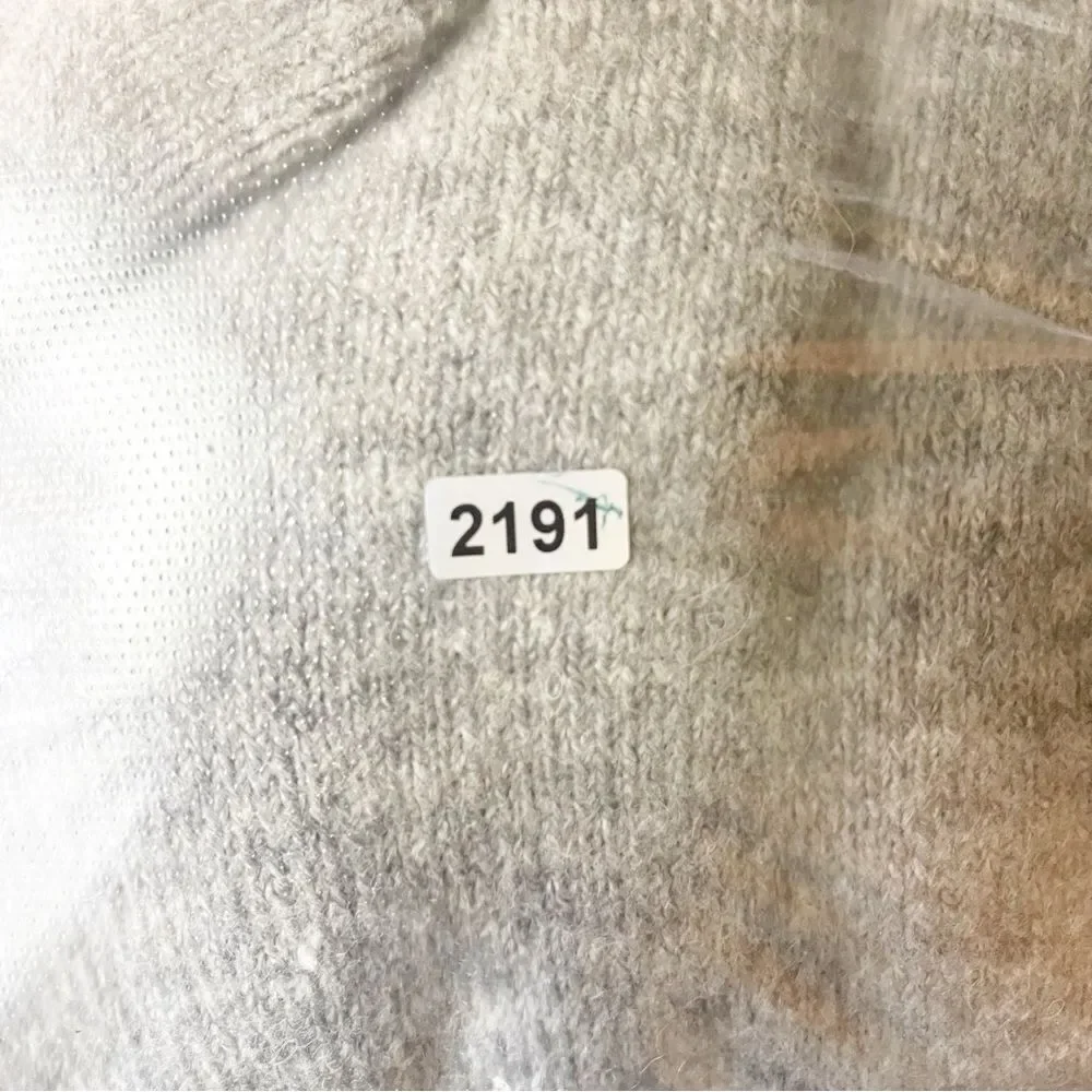 WAYF Luxurious Gray Sweater W Tie Size Medium